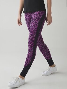 LULULEMON Drop It Like Its Hot Tight Mini Cherry Cheetah Purple Size 4